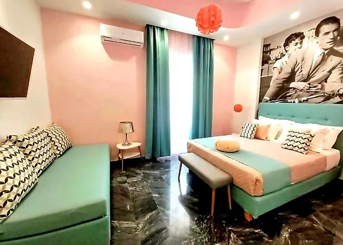 Nostalgia Retro Suites