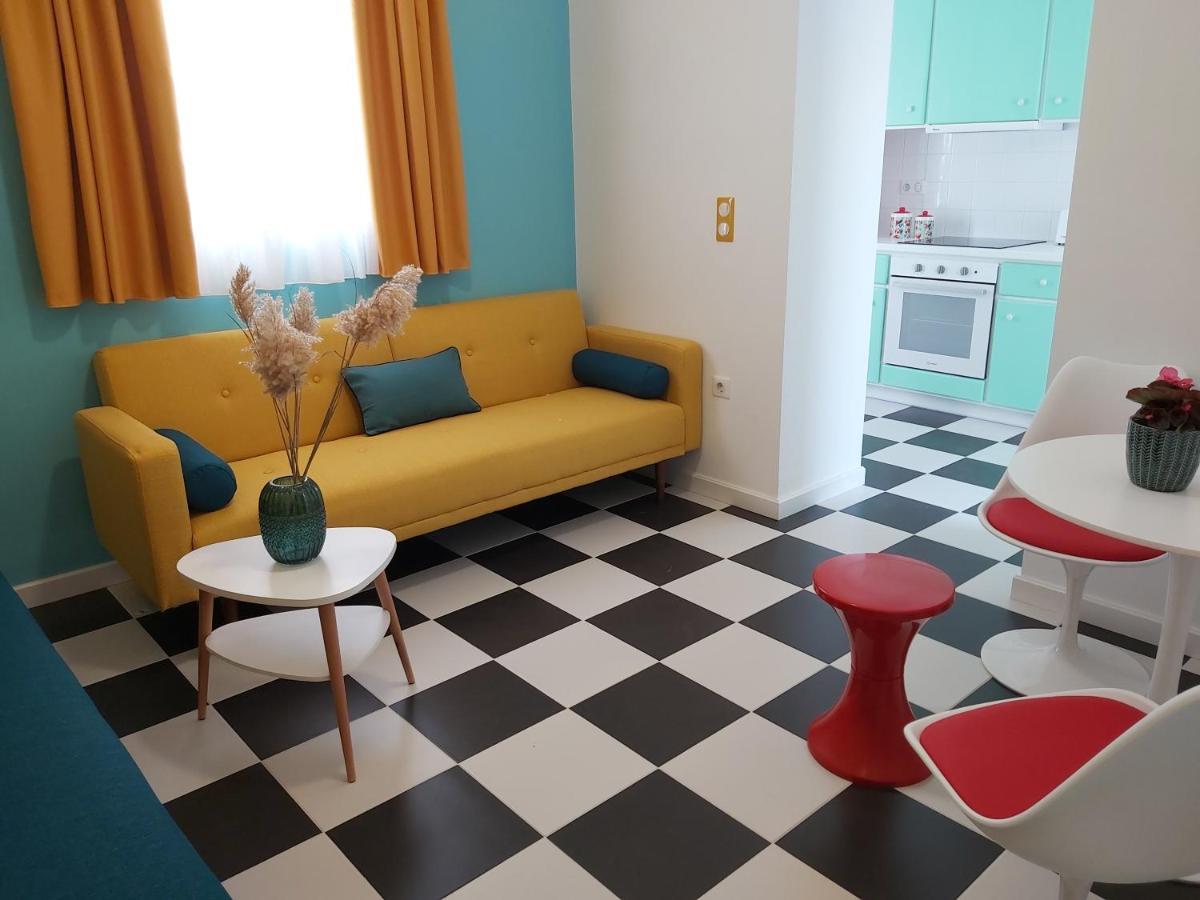 Apartment Nostalgia Retro *