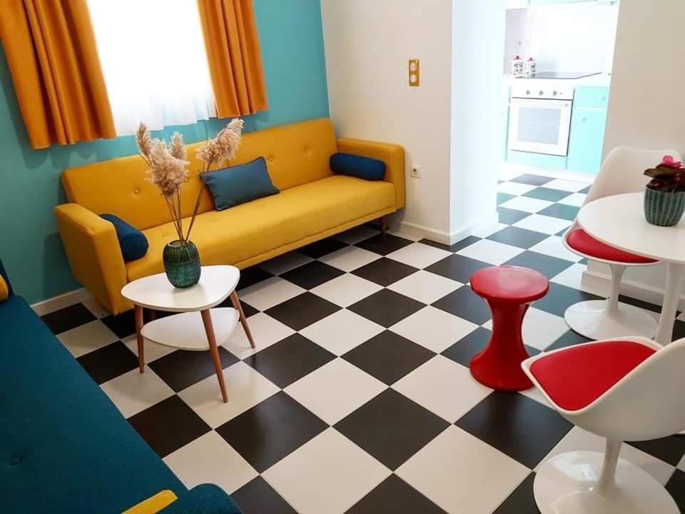 Apartment Nostalgia Retro
